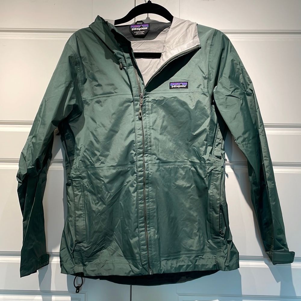 Patagonia Women’s Torrentshell Raincoat Sage Green
